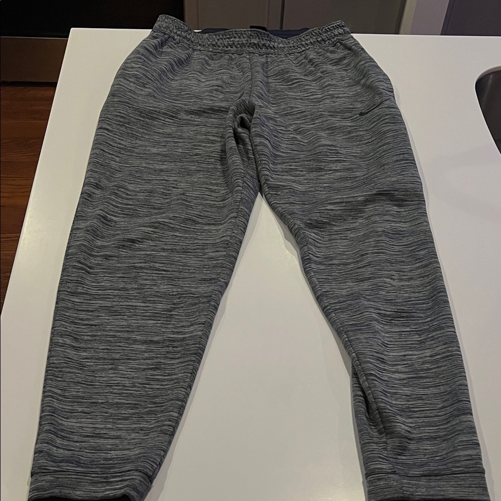 Nike Men’s Charcoal Sweatpants